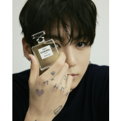 샤넬 뷰티, 글로벌 앰버서더 정국과 함께한 향수 캠페인 공개