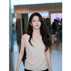 배우 한소희, 칸 국제영화제 참석 위해 출국…세련된 주얼리 스타일링