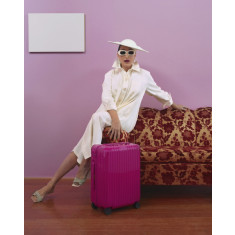 리모와, 새로운 시즈널 컬러 '오렌지 & 마젠타' 공개 새창으로 읽기