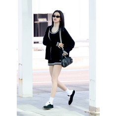 김태리 공항패션, 내추럴한 스타일링 돋보인 출국길 화제… 넘치는 시크美